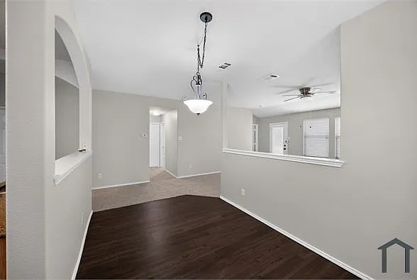 515 Harding Ln — Photo 13