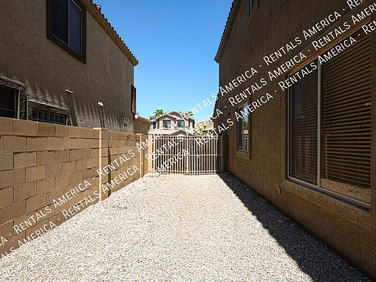 16869 S 30th Ave — Photo 46