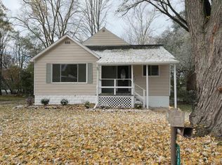 1025 N River Ave, Alma, MI 48801