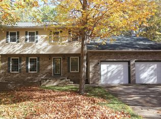 805 Oak Grove Pkwy, Houghton, MI 49931