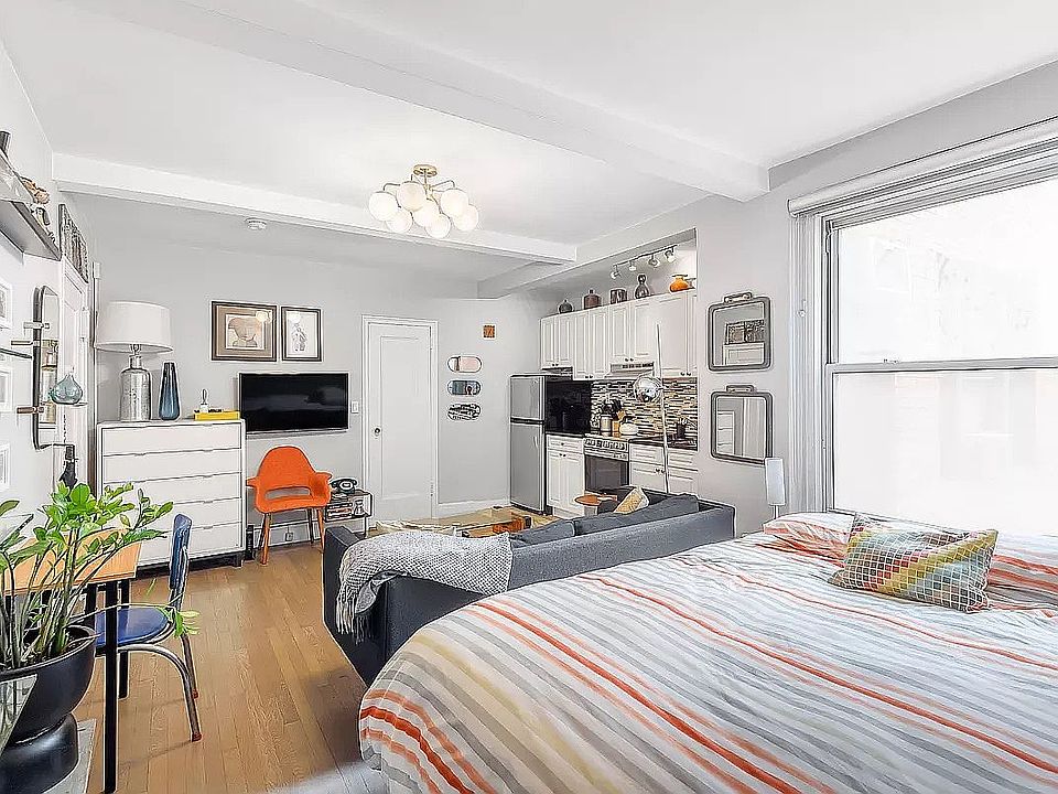 1st image of 325 W 45th St #603