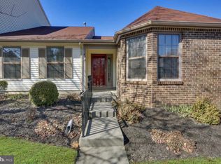 8 Chippin Ct, Robbinsville, NJ 08691