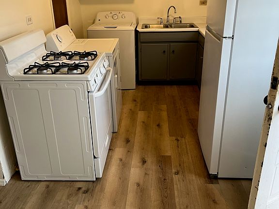 2nd image of 760 N Linden Ave #760
