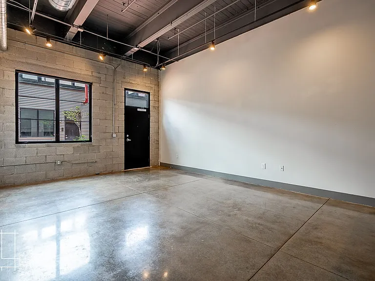 Wonder Bread Lofts — Photo 34