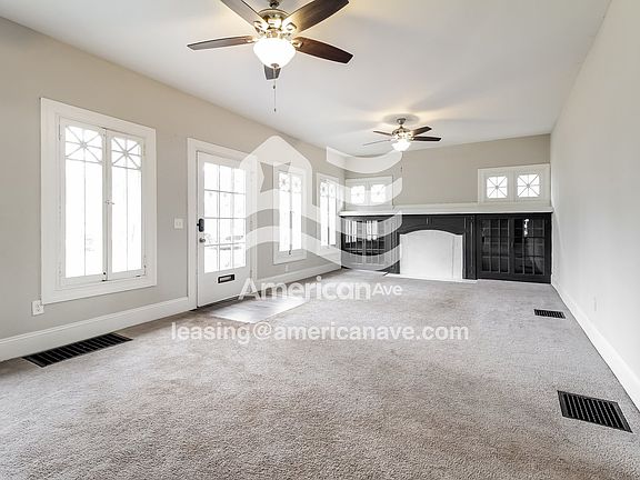 7090_004_wm_-_living_room_13500623.jpg