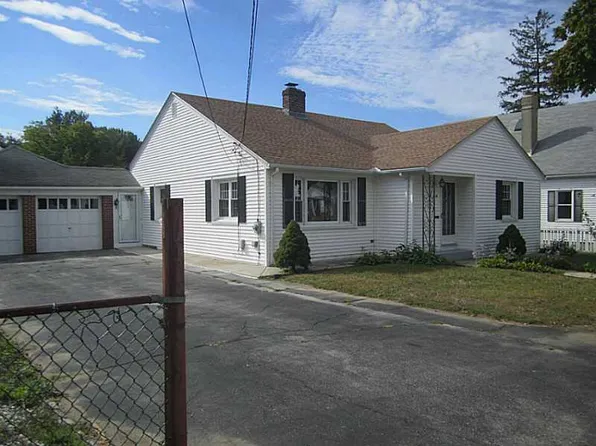 59 Rose St, North Providence, RI 02904
