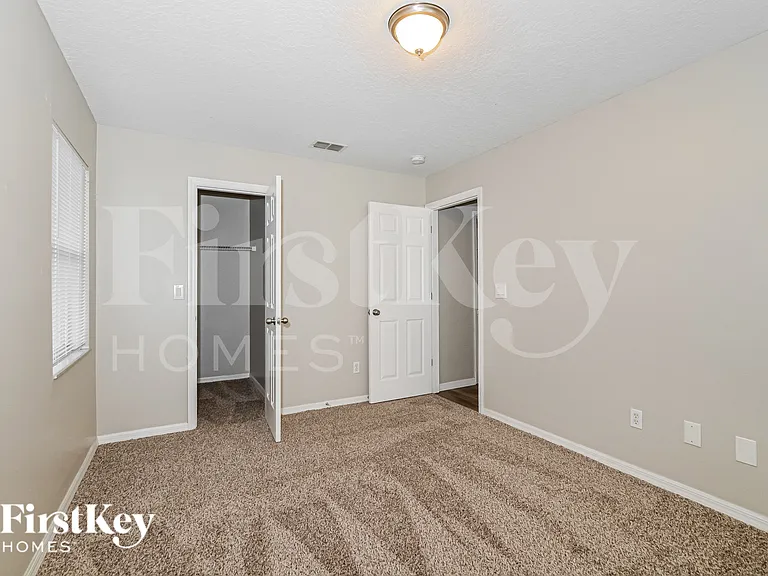 709 La Costa St — Photo 16