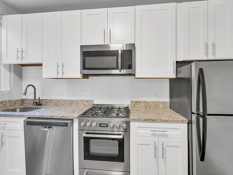 1440 Chapin St NW — Photo 13