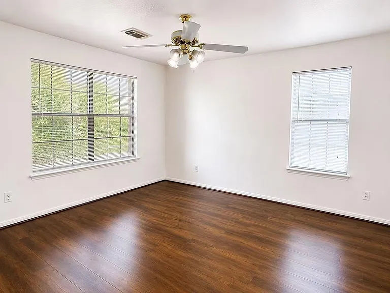 3519 Benjamin Franklin Ln — Photo 17