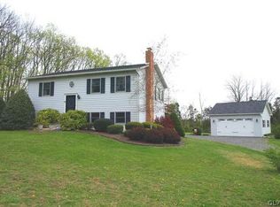 1620 Old Plains Rd, Pennsburg, PA 18073