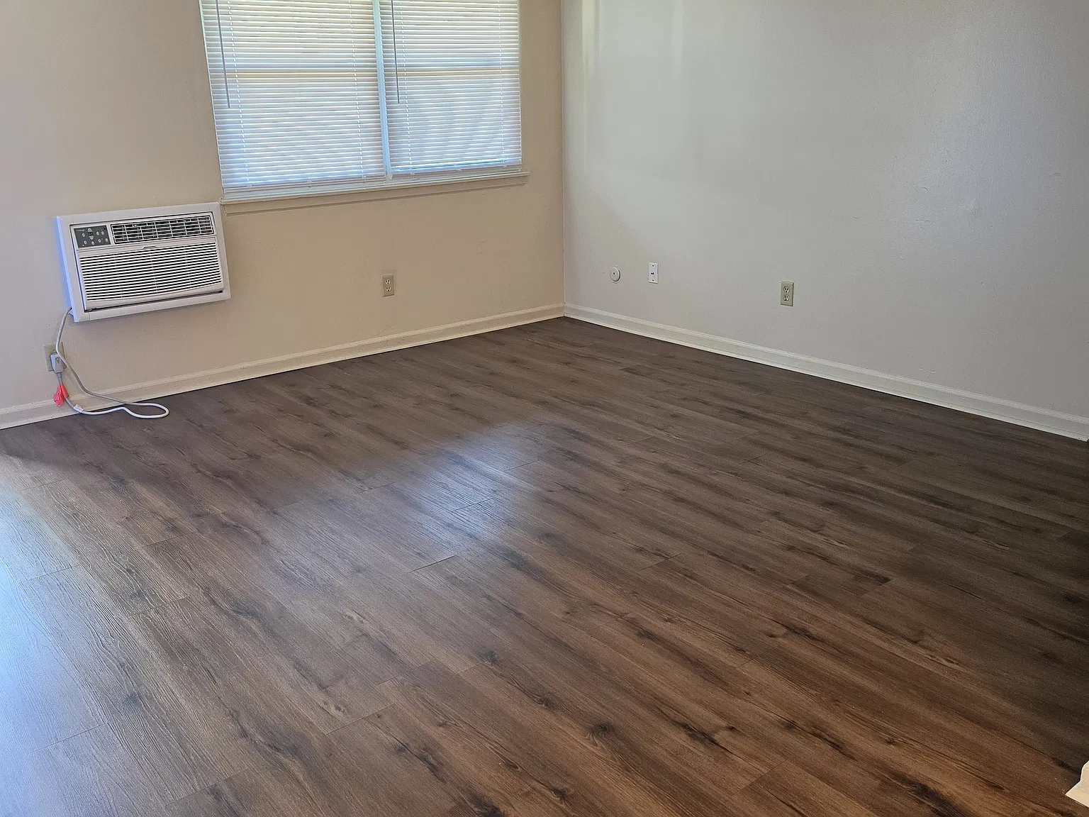 1 bed, 550 sqft, $875 — Photo 4