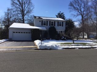 2 Sherry Ct, Edison, NJ 08820