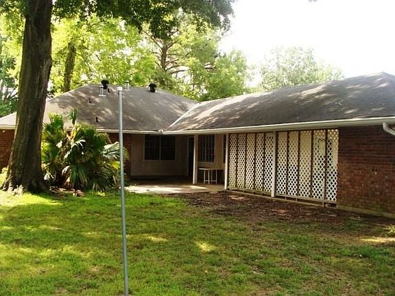 Fenced Back Yard/Corner Lot