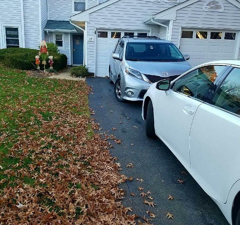 1st image of 12 Tall Oaks Ct