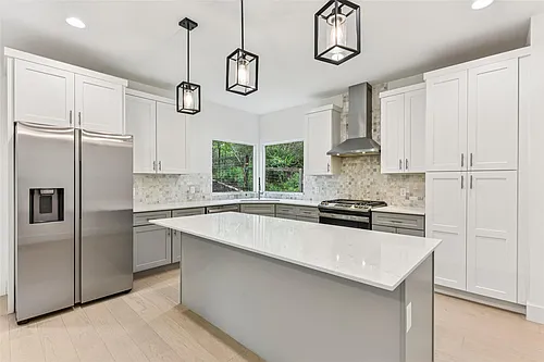 3607 Grant #A Photo 1