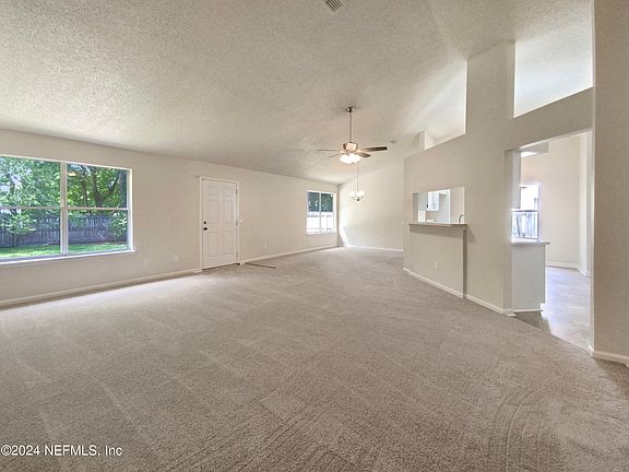4th image of 8217 LAKEMONT Drive