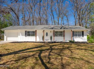 935 Forest Heights Cir, Lenoir City, TN 37772