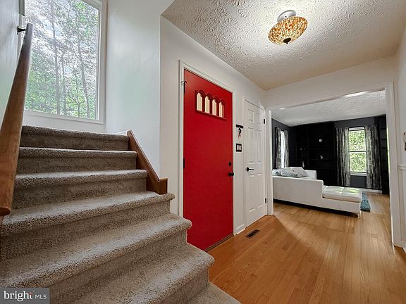 5th image of 23294 Holly Hill Ln
