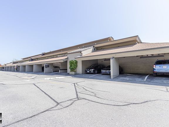 2nd image of 2212 W Folkestone Way #61