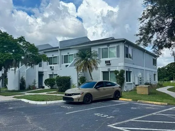 4140 Dolphin Dr #208, Tampa, FL 33617