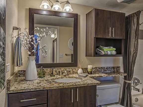 5th image of 1401 California St #707
