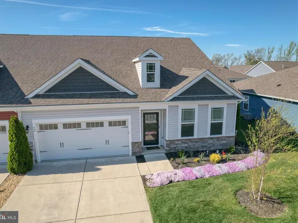 52 Panama St, Smyrna, DE 19977