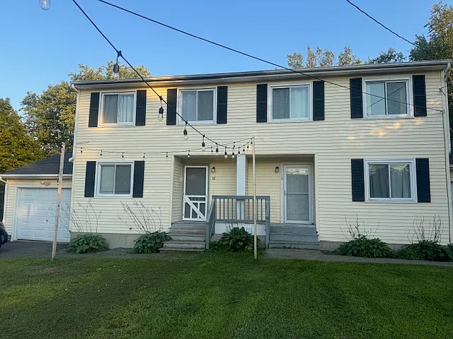 4 bed, 2.5 bath, 1829 sqft, $4,600 — Photo 1