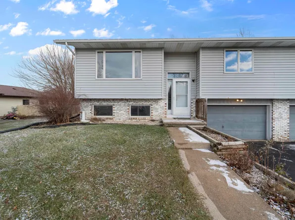 660 S Main St, Oregon, WI 53575