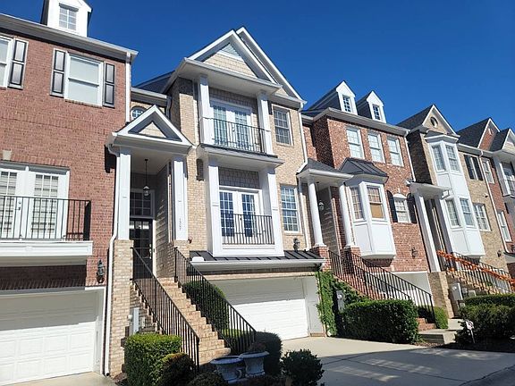 3rd image of 1305 Creekside Pl SE