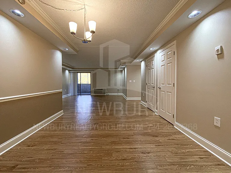 530 N Main Street - The Townhouse. — Photo 29