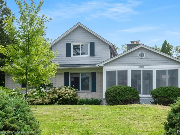 72200 Lassier Rd, Romeo, MI 48065