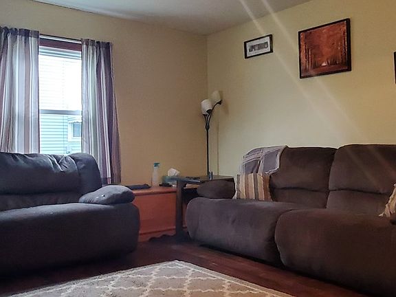3rd image of 302 Cleveland Ave