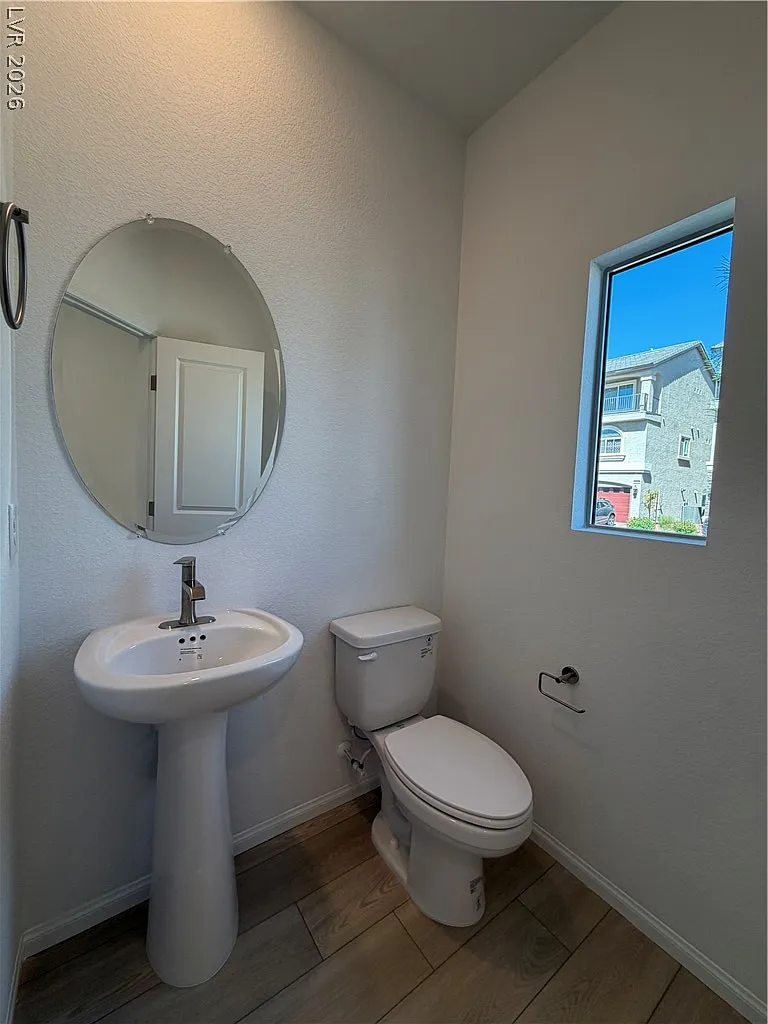 3 bed, 2.5 bath, 2025 sqft, $2,250 — Photo 3