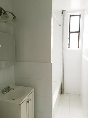 Rented by Bohemia Realty Group | media 19