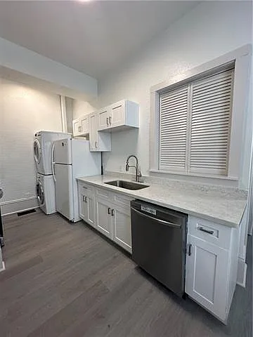 3 bed, 1.5 bath, 1200 sqft, $2,950 — Photo 2