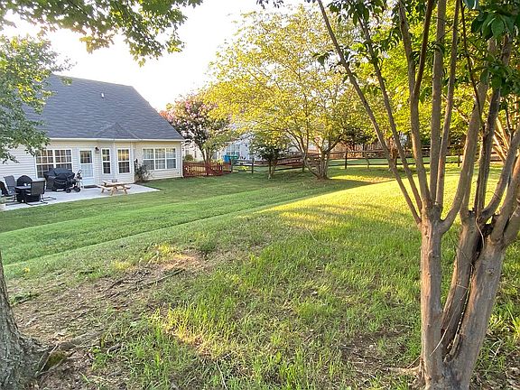 Fenced in back yard!