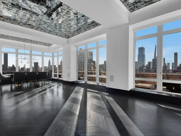 401 East 60th Street image 1 of 17