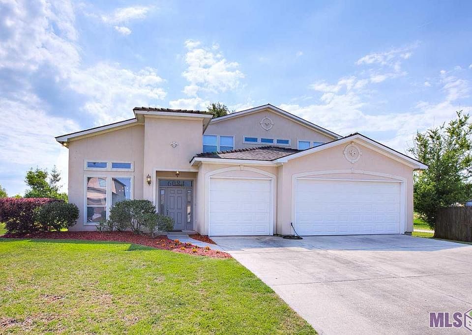 1st image of 6084 Royal Palms Dr