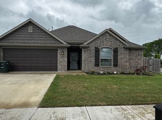 4565 W Havana Ave, Fayetteville, AR 72704