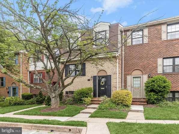 18 Theo Ln #18, Towson, MD 21204