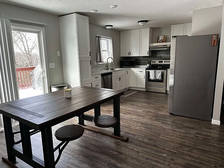 22615 Richmond Ln — Photo 6
