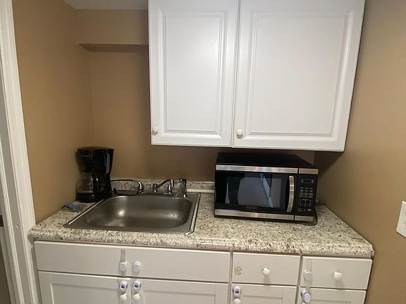 4th image of 2524 New York Ave #1