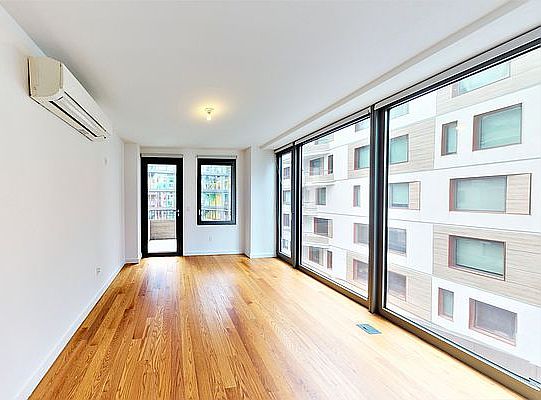 3rd image of 123 Melrose St APT 560