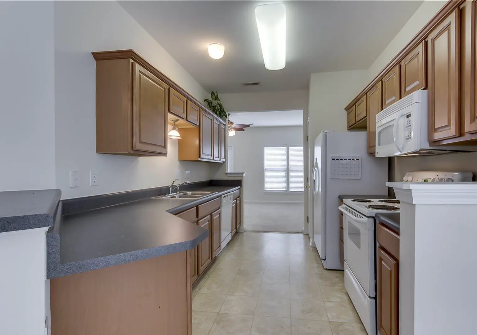 Beautiful 2/2.5 Townhome in Mauldin! — Photo 4