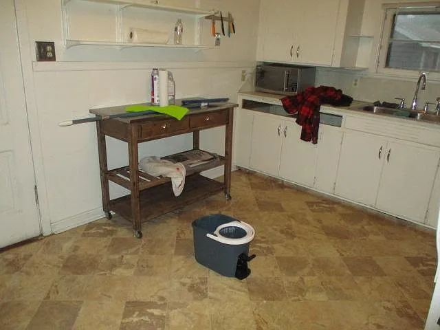 2413 Monroe St NE — Photo 6