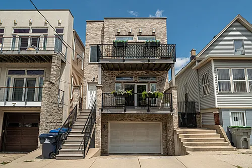 822 E Pearson St #1 Photo 1