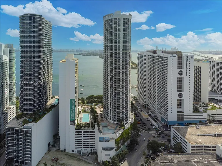 1750 N Bayshore Dr #1405 — Photo 37