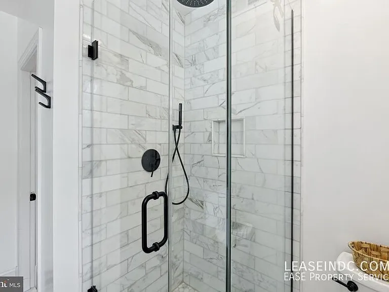 121 Webster St NW — Photo 20