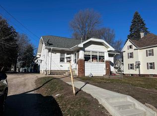 228 & 228-1/2 Hammond Ave, Waterloo, IA 50702