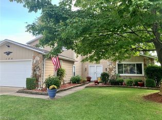106 Potomac Dr, Elyria, OH